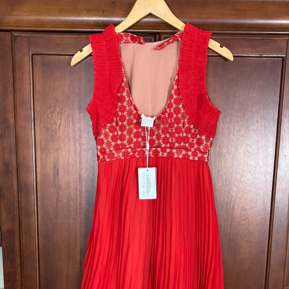 Foxiedox Red Pleated Lace Sleeveless Fit Flare Dress Size Small - Picture 4 of 10